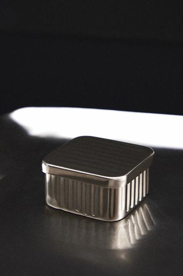 صندوق ستيل مقاوم للصدأ - فضي الخاص بـ Zara