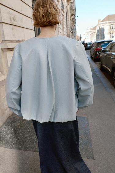 BLOUSA À EFFET MATIÈRE SYNTHÉTIQUE - Bleu ciel de Zara - Image 4