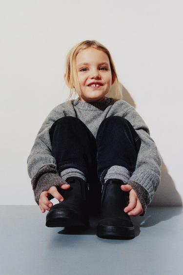 BOTA ENGOMADA - Negro de Zara
