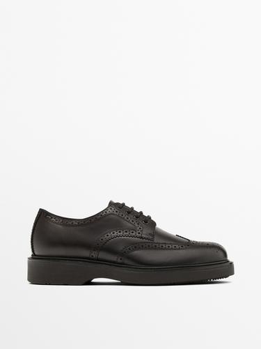 Chaussures brogues en cuir nappa - Marron de Zara