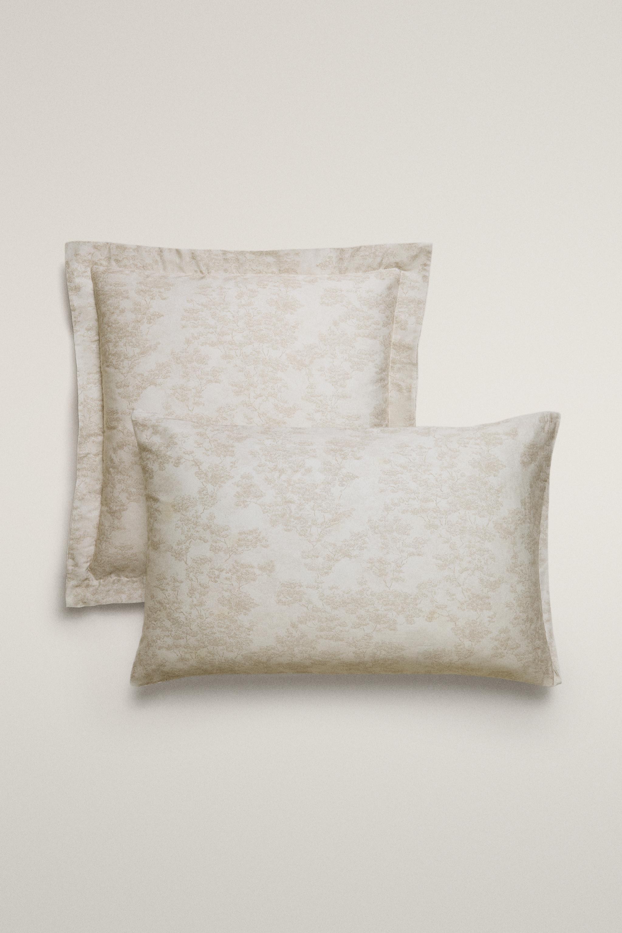 TOILE DE JOUY PILLOWCASE — Beige