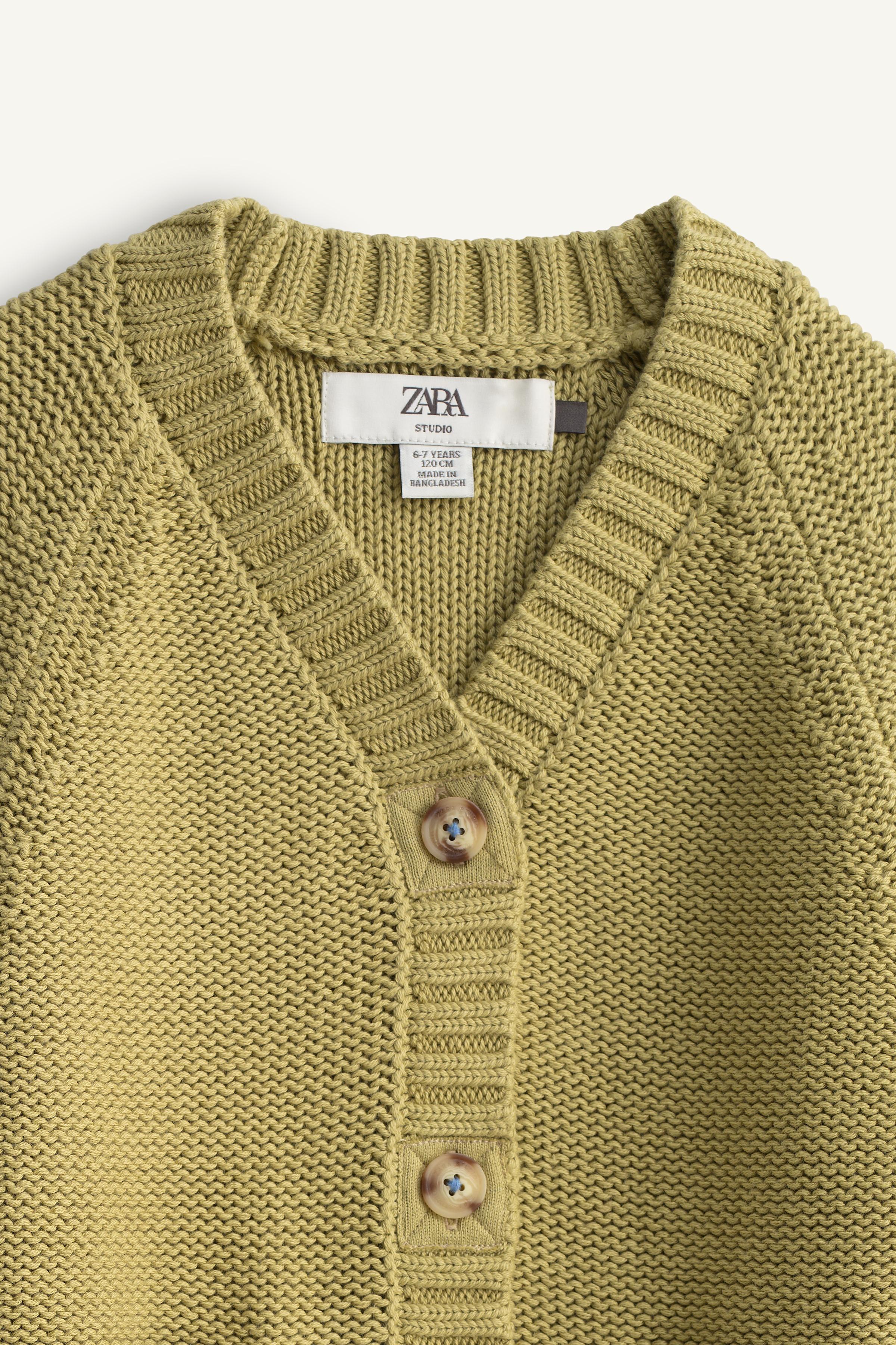 GILET EN MAILLE SURPIQÛRES BRODÉES ÉDITION LIMITÉE
