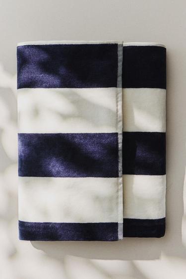 SERVIETTE DE PLAGE RAYURES - bleu marine de Zara - Image 5