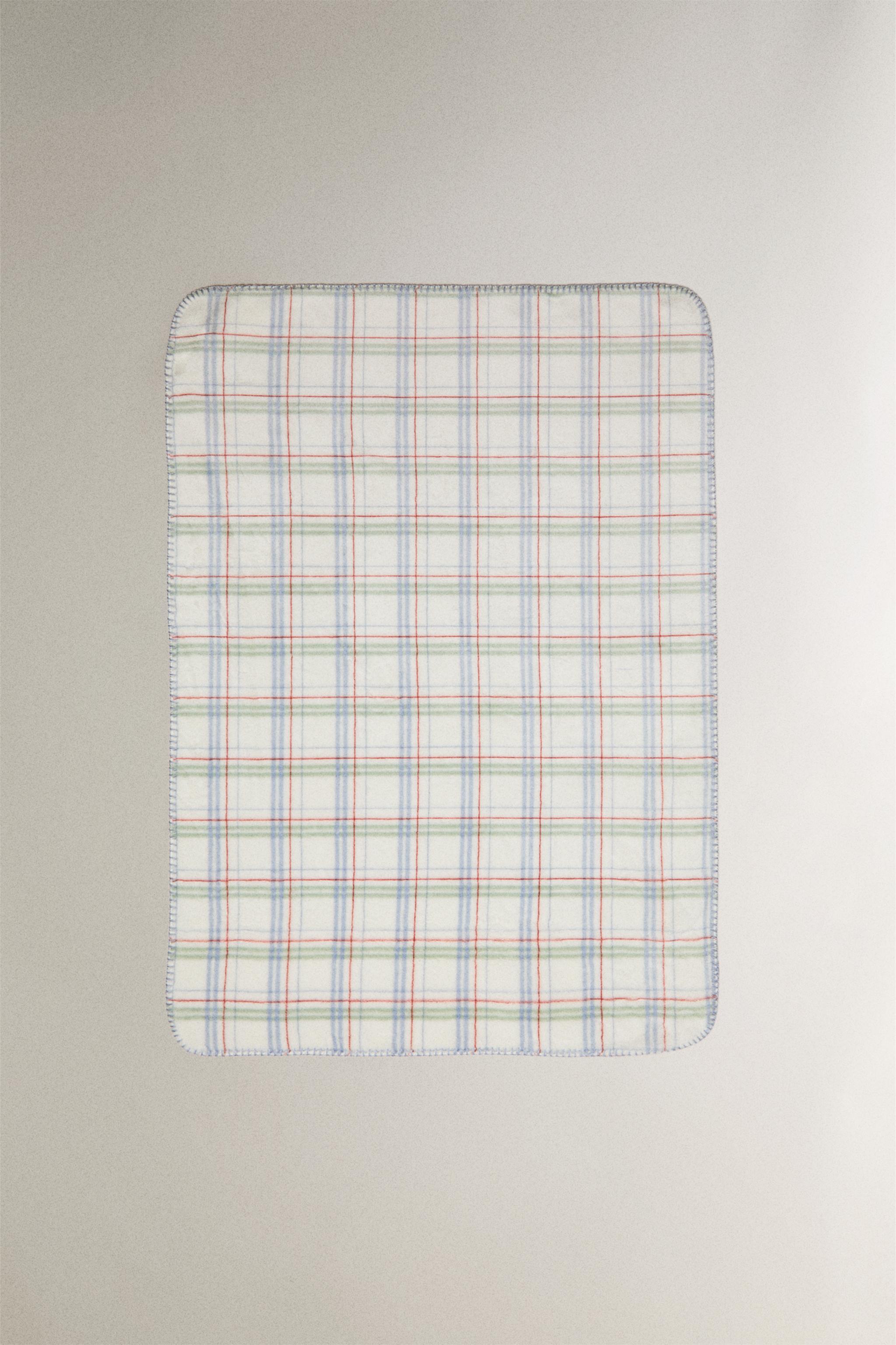 COUVERTURE ENFANT CARREAUX