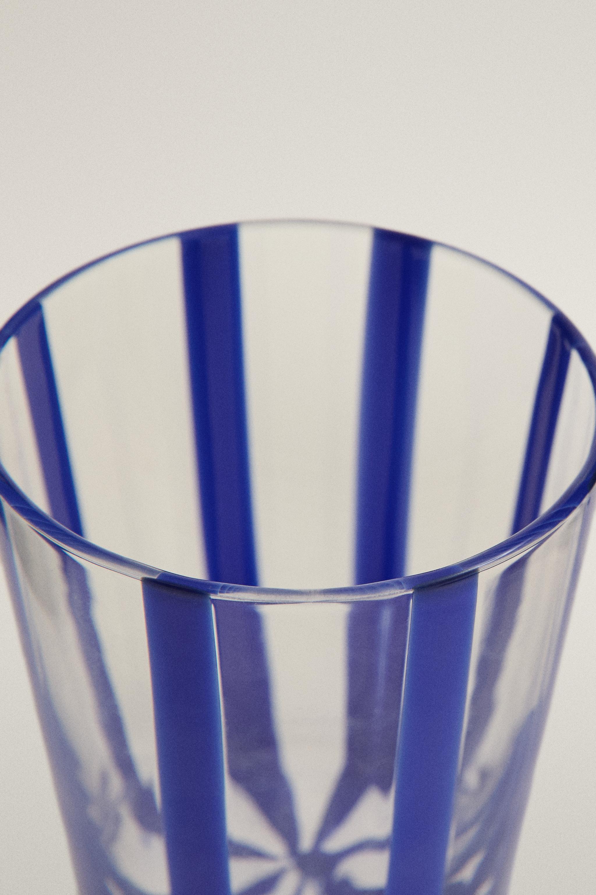 GLASS TUMBLER WITH LINE DESIGN — Blue