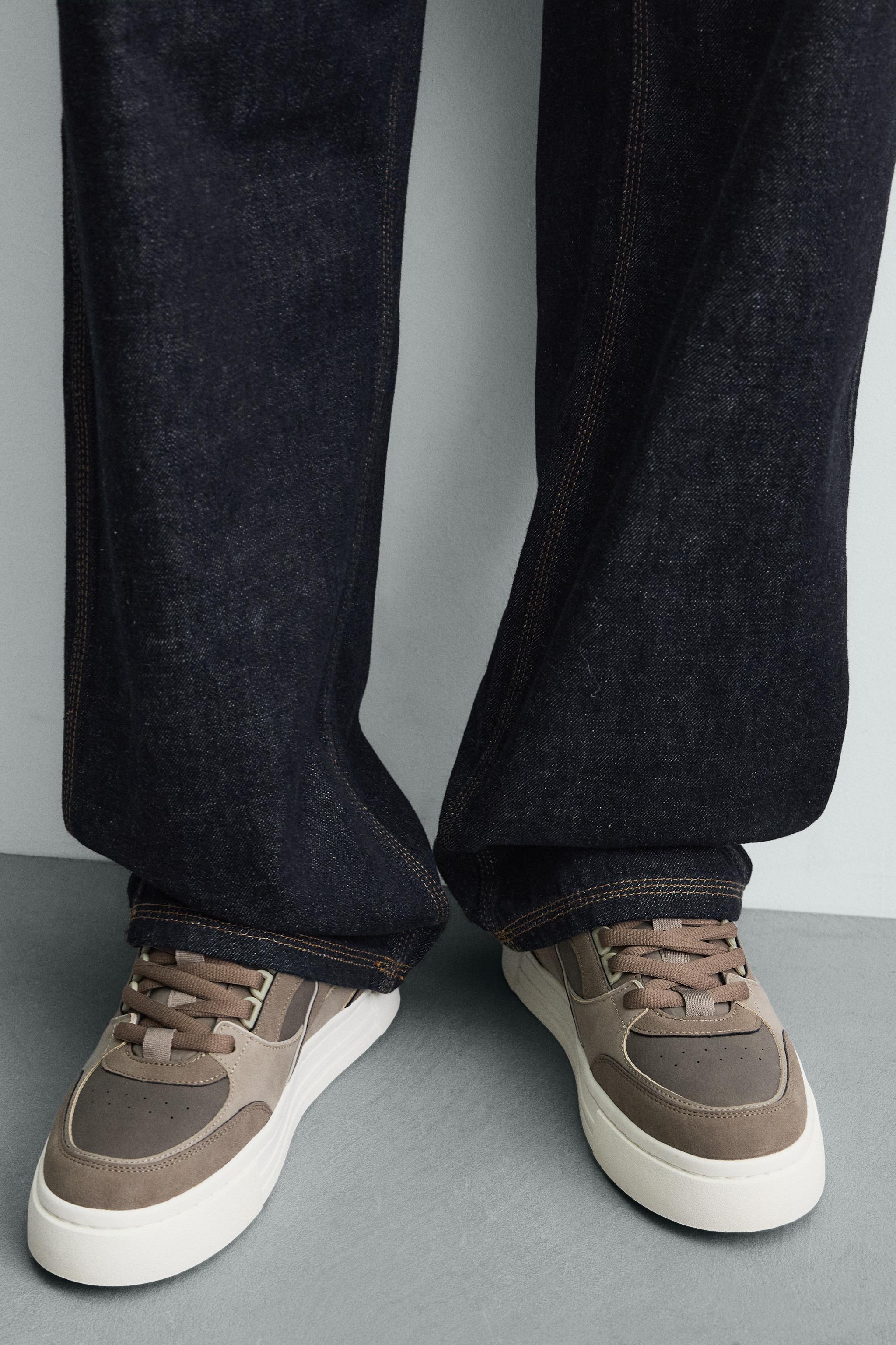 RETRO STYLE SNEAKERS