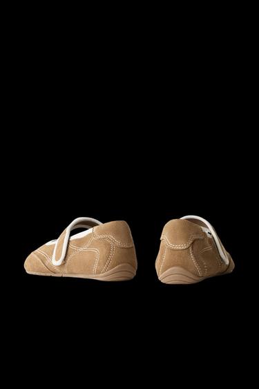 SUEDE SPORTY BALLERINA - Brown by Zara