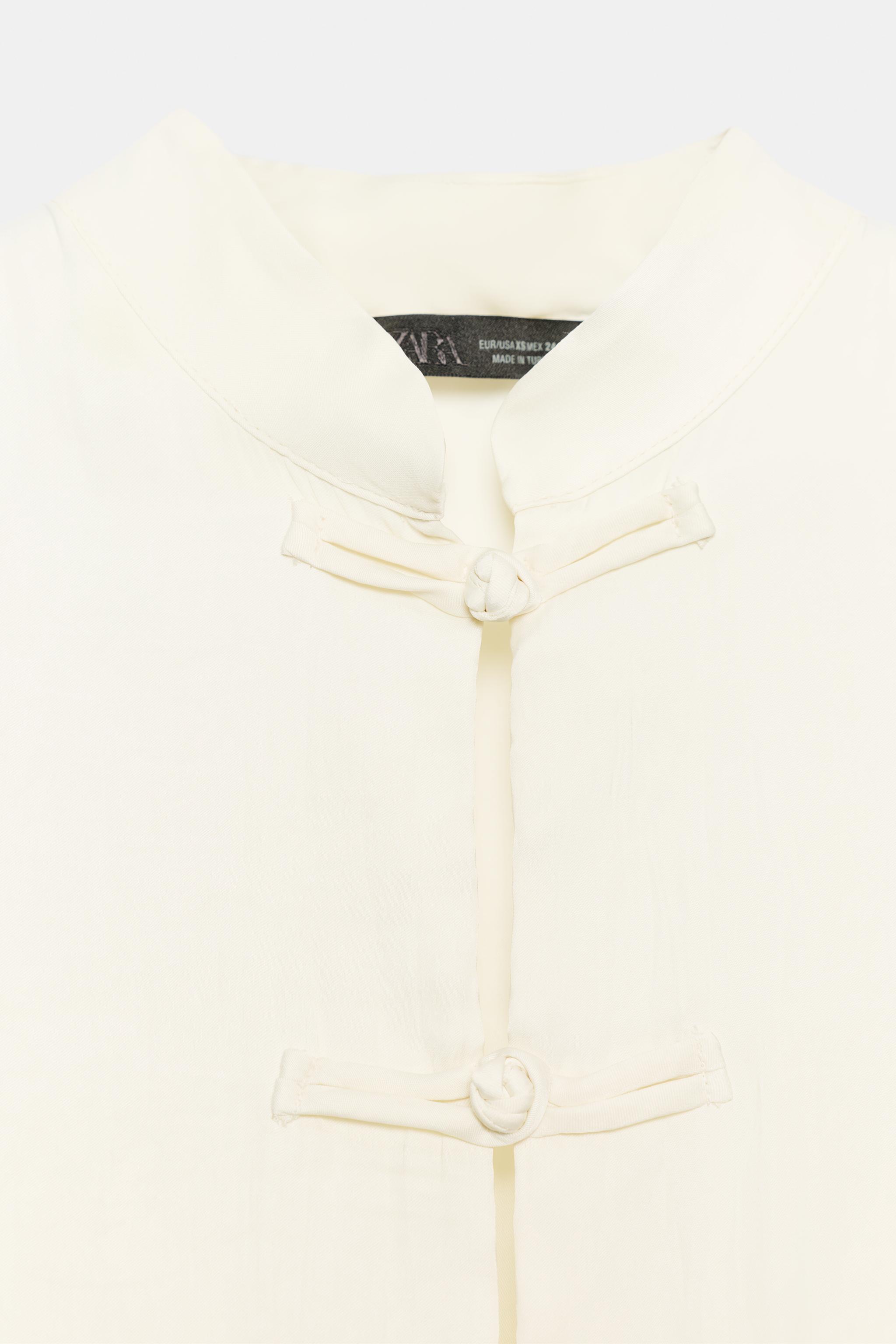 SATIN EFFECT FIREMAN CLASP TOP