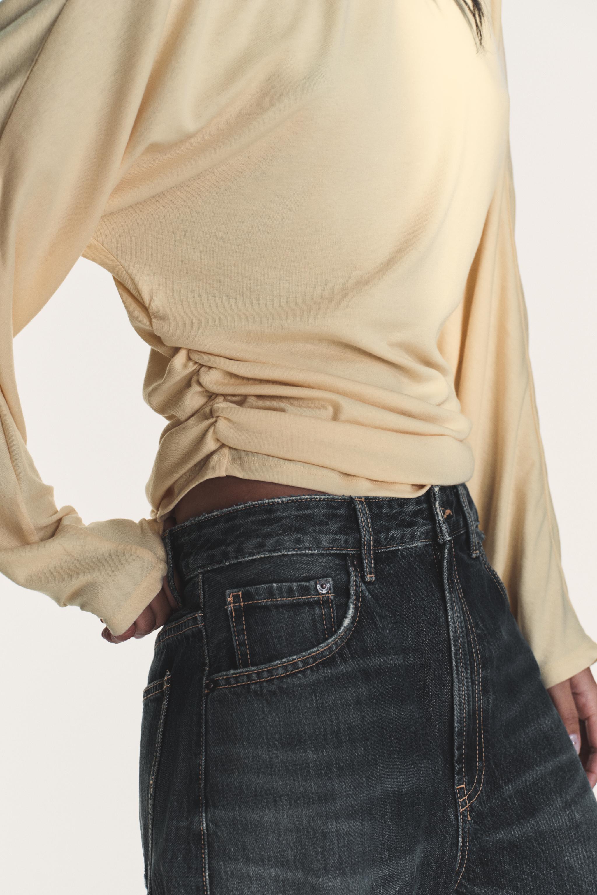 T-SHIRT DRAPÉ LATÉRAL
