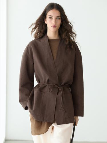 Veste façon kimono à nouer avec du lin - Chocolat de Zara