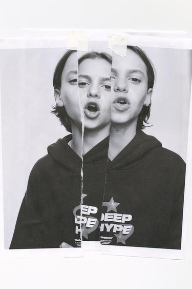 SUDADERA CAPUCHA EFECTO LAVADO ESTRELLA - Gris antracita de Zara