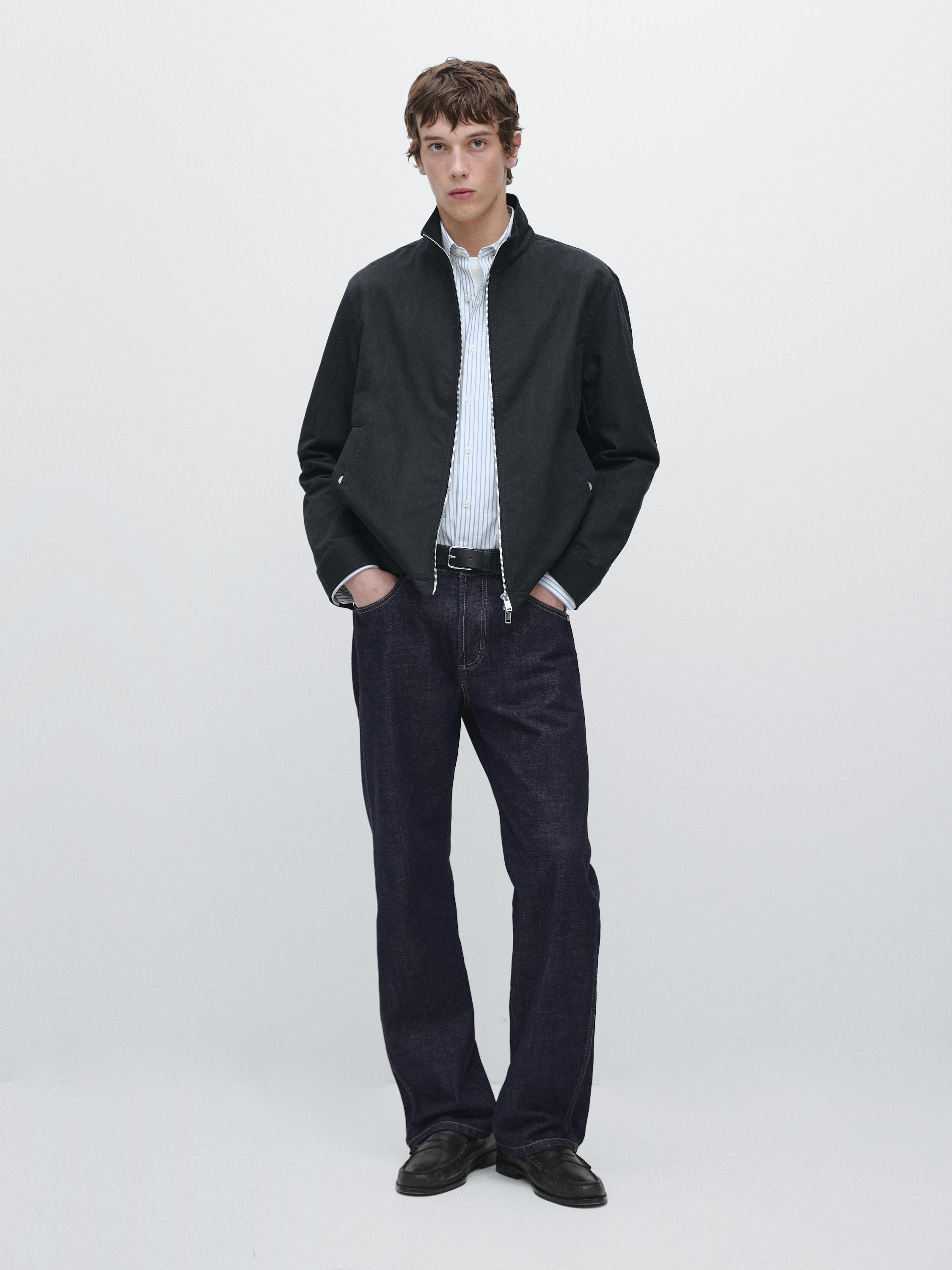 Short jacket with pocket details