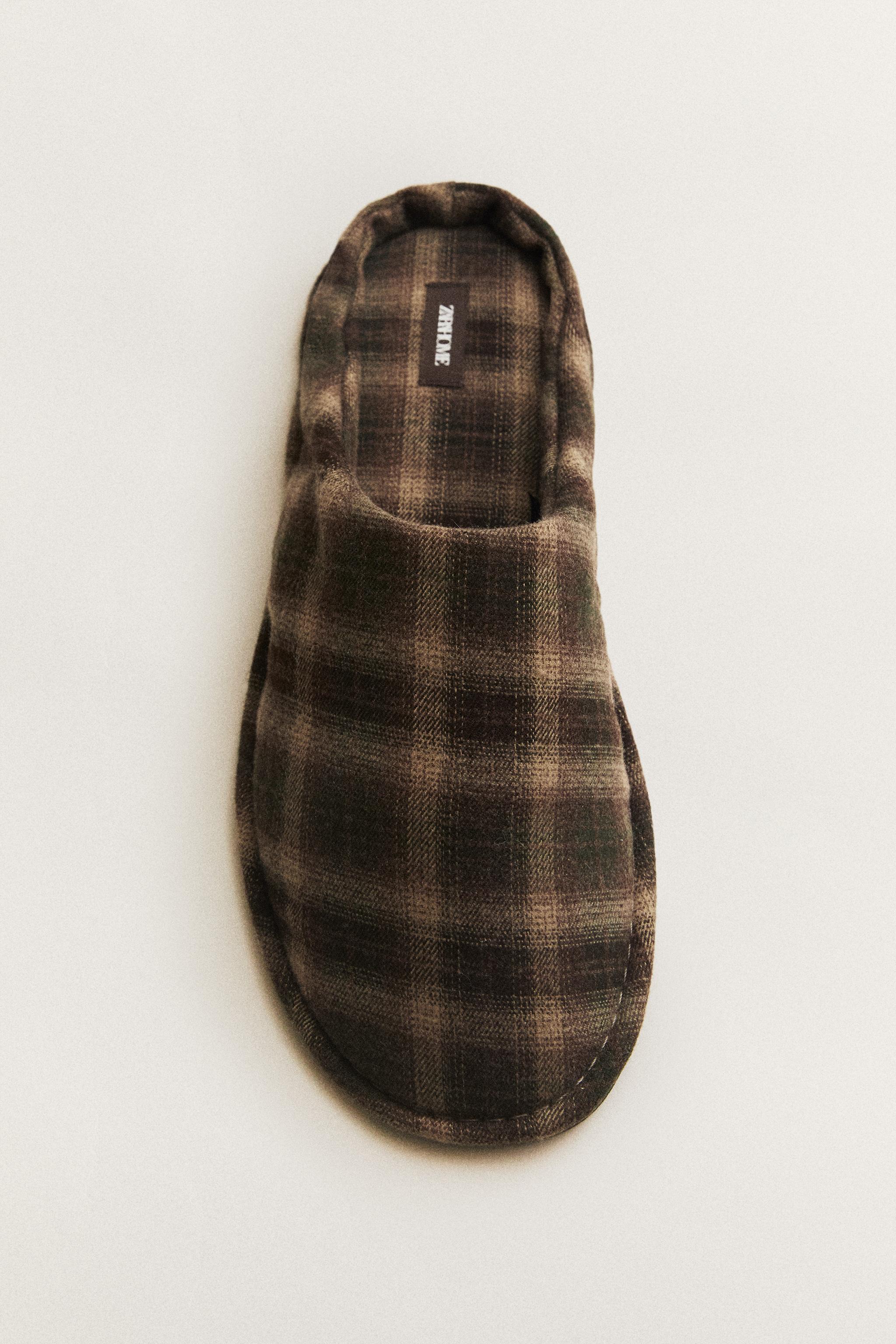 CHECK MULE SLIPPERS