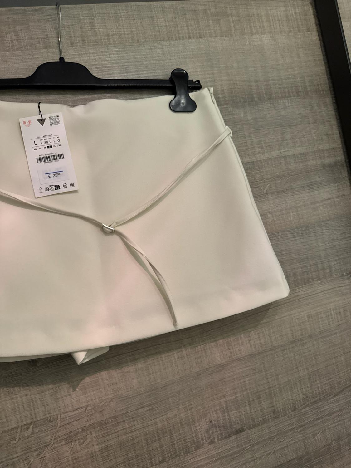 SKORT WITH BELT - Image 3