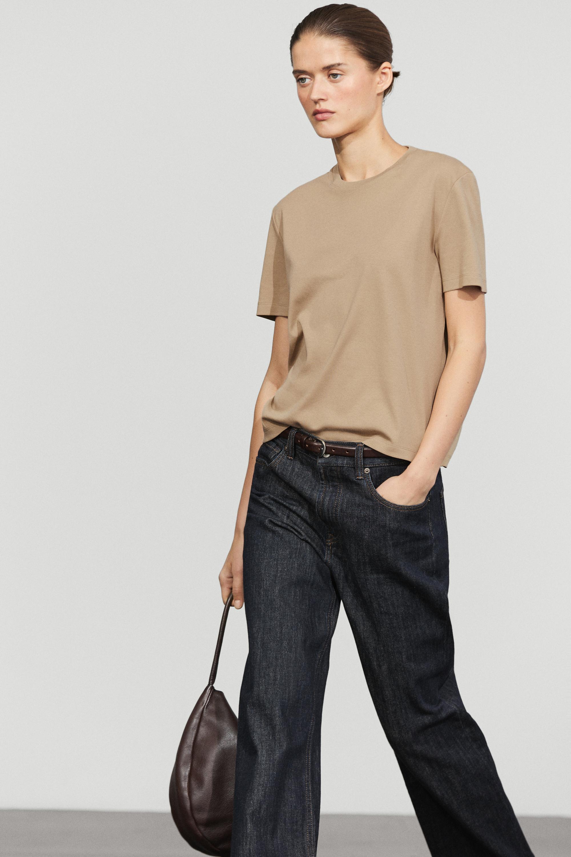Regular fit short sleeve T-shirt. — Stone