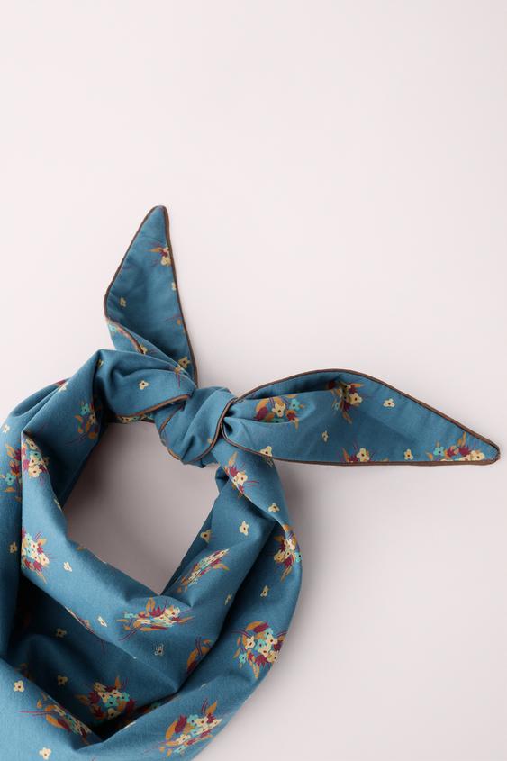 FOULARD IMPRIMÉ FLEURS CREATED BY CARAMEL LONDON X ZARA - Bleu pétrole de Zara - Image 1