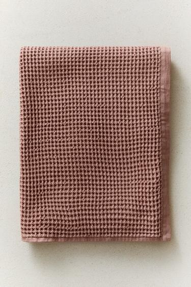SERVIETTE DE BAIN COTON WAFFLE - Rose pâle de Zara