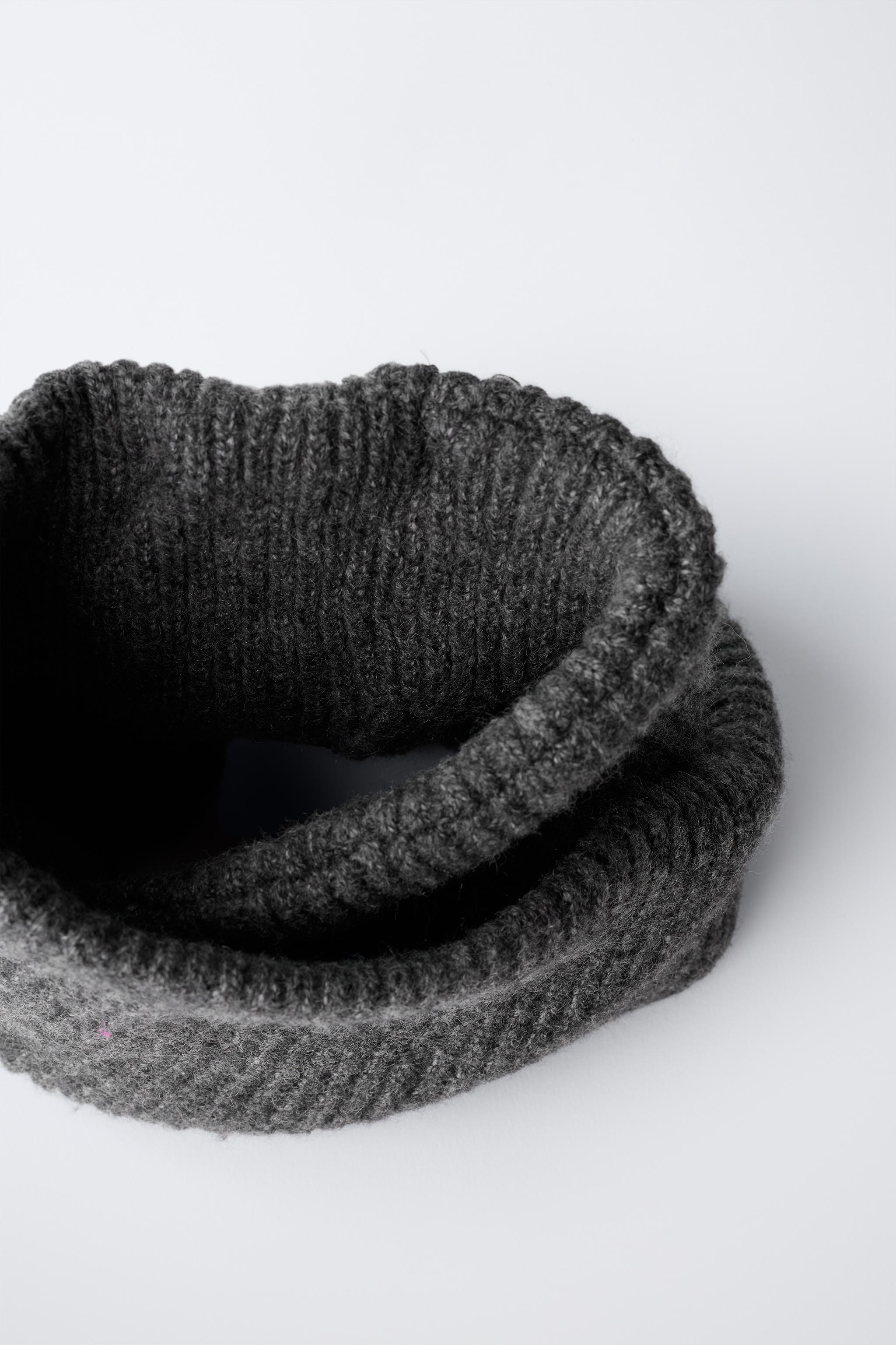 S’YTE Queens Code Neck Warmer Free Black S'YTE Queens Code Neck Warmer Free Black Premium Neck Gaiter