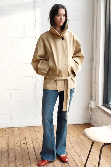 TRENCH CORTO CINTURÓN - Tostado claro de Zara