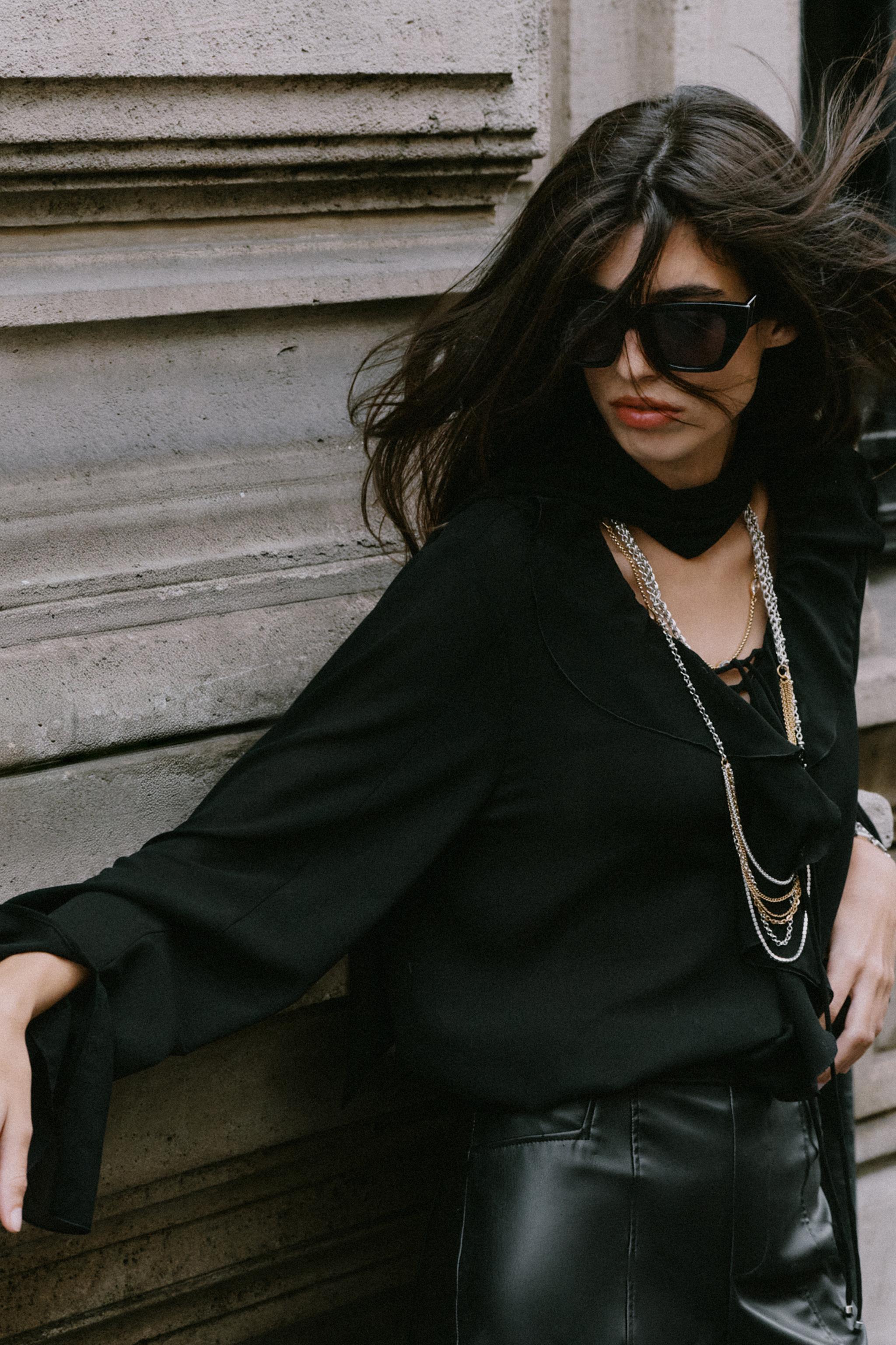 RUFFLE BOW BLOUSE