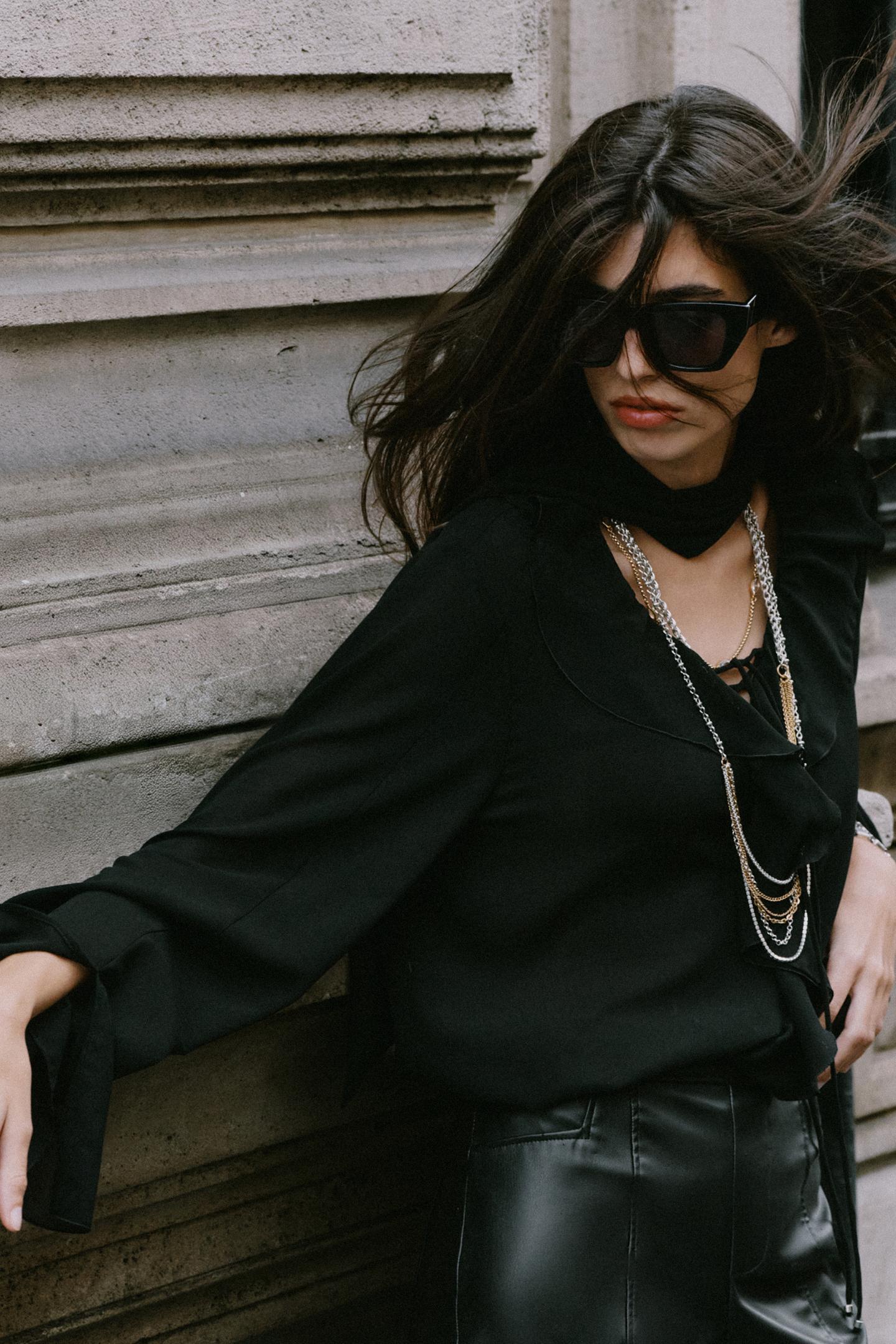 Женская блузка Zara Ruffle Bow Blouse, цвет: Чёрный — фото 4