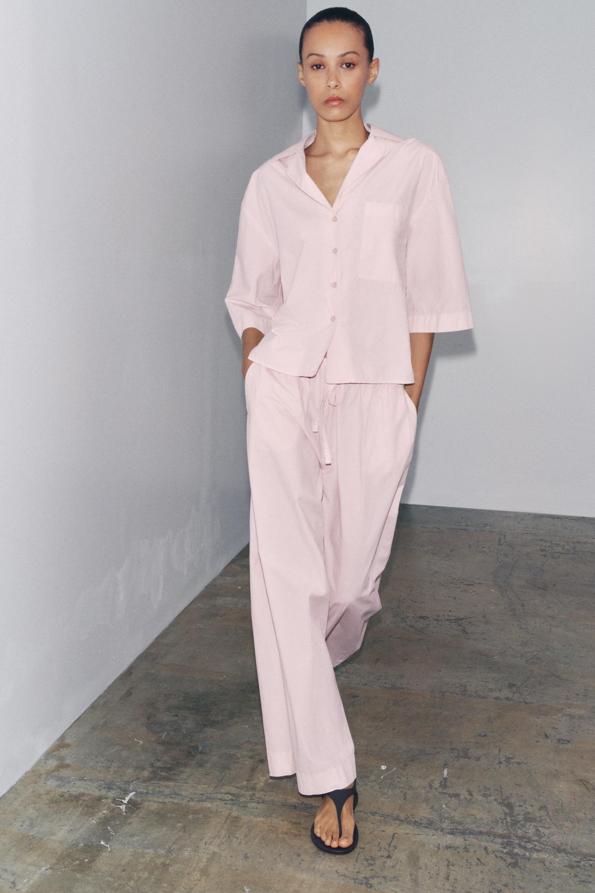 Outfits Wide Leg Rosa Zara WIDE-LEG DARTED TROUSERS Pink ZARA