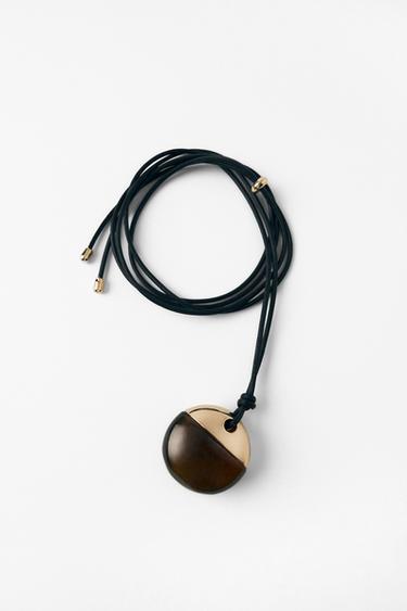 LOT DE 2 COLLIERS EN CUIR AVEC RÉSINE - Doré de Zara