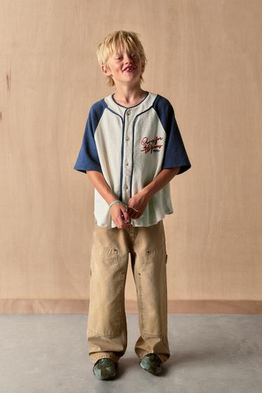 Camisa con estampado de béisbol