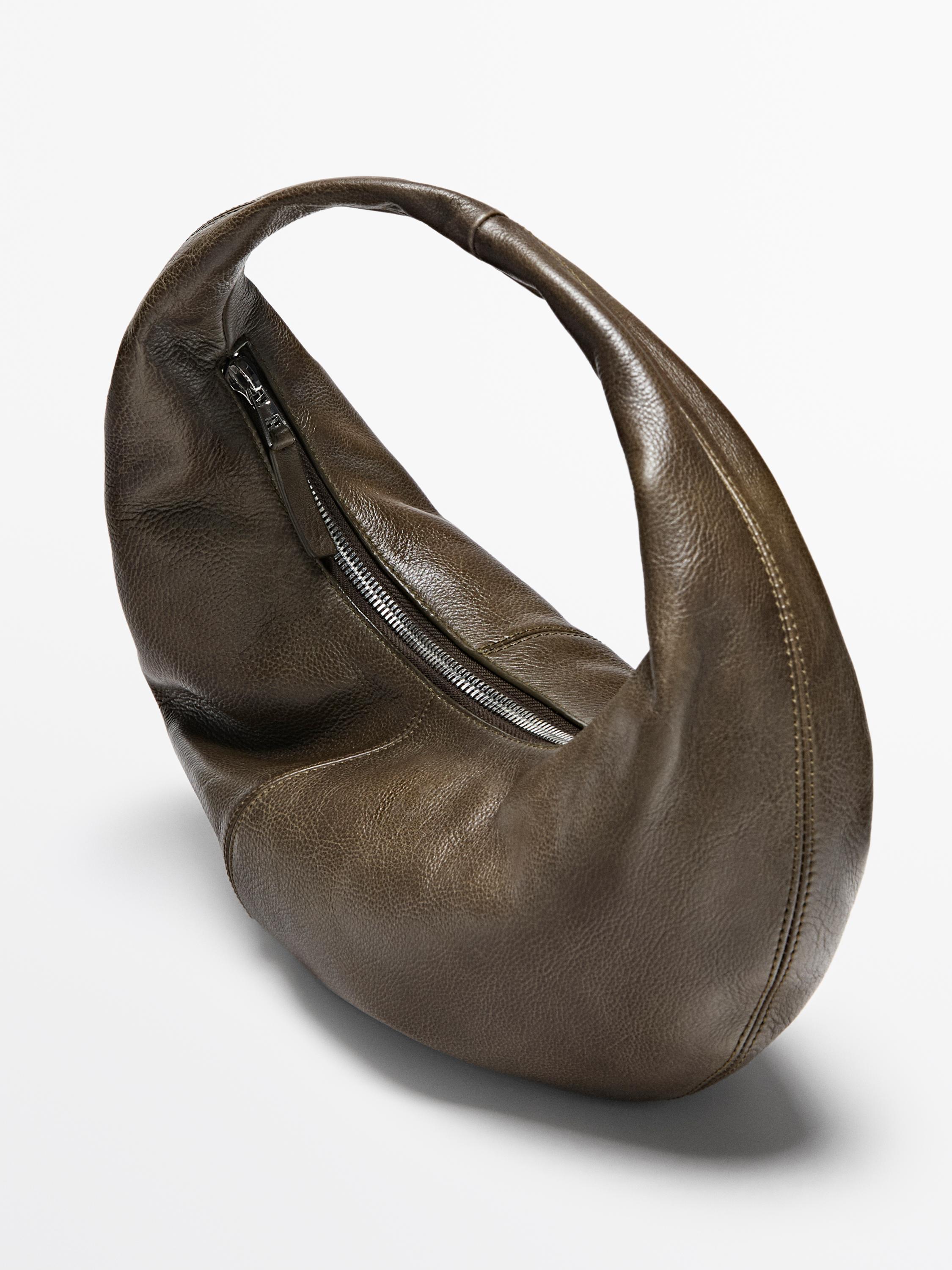 Sac demi-lune moyen en cuir nappa