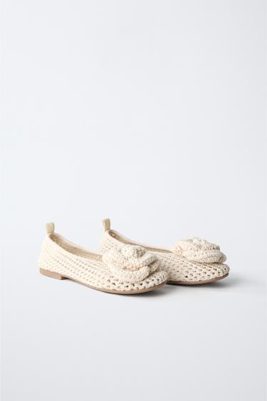 CROCHET FLOWER BALLERINAS - Ecru White by Zara