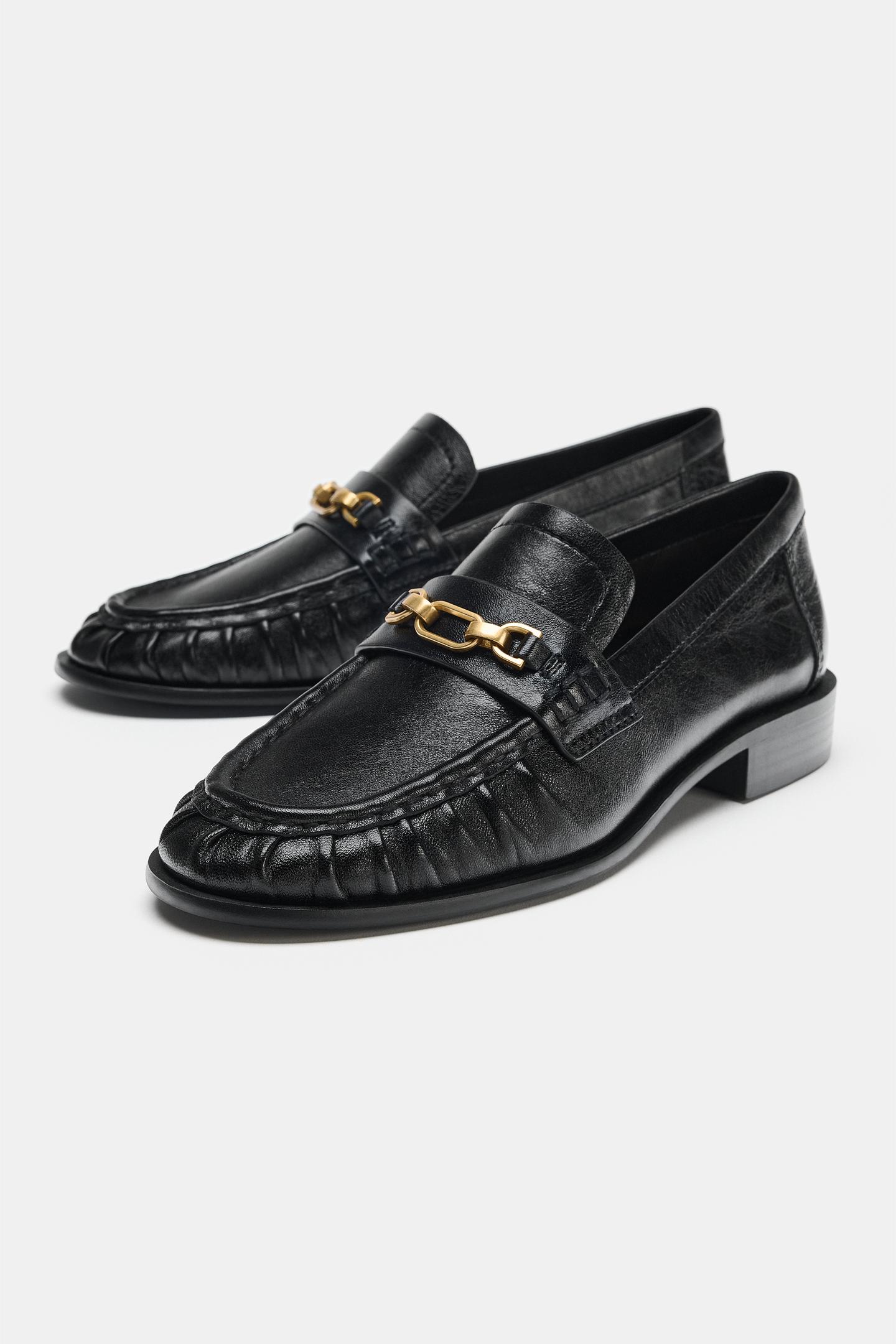 Женские туфли Zara Leather Loafers with Metal Ornament, цвет: Чёрный — фото 6