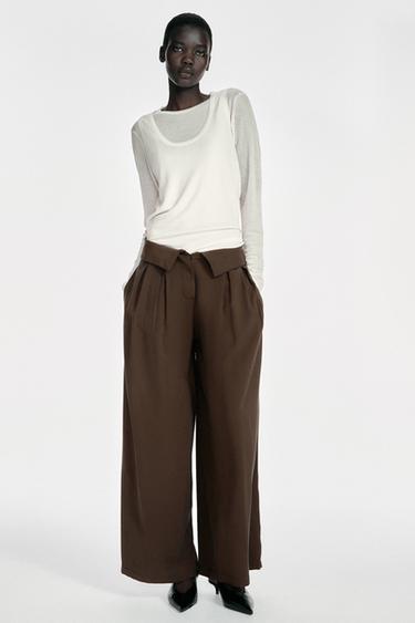 PANTALÓN PINZAS CINTURA VUELTA - Marrón de Zara