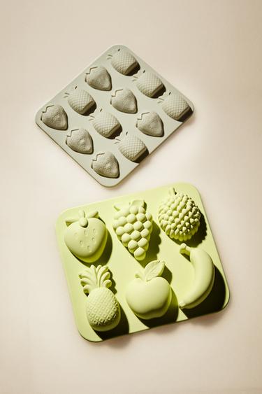 PACK OF FRUIT SILICONE ICE BUCKET TRAYS (PACK OF 2) - Greens by Zara - Image 5