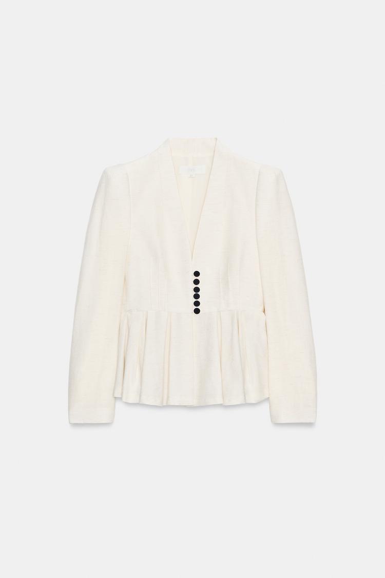 Blazer entallado con hombreras 8