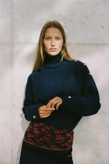 SOFT KNIT SWEATER WITH BUTTONS - Blue by Zara