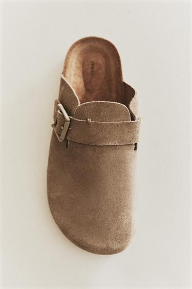 LEATHER CLOGS WITH BUCKLE AND TOPSTITCHING DETAIL - Green by Zara