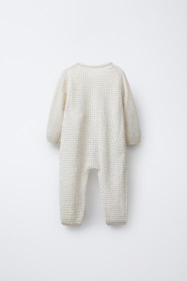 COMBINAISON EN MAILLE AVEC TEXTURE PIED CONVERTIBLE COTON, SOIE ET CACHEMIRE - Écru moyen de Zara - Image 1