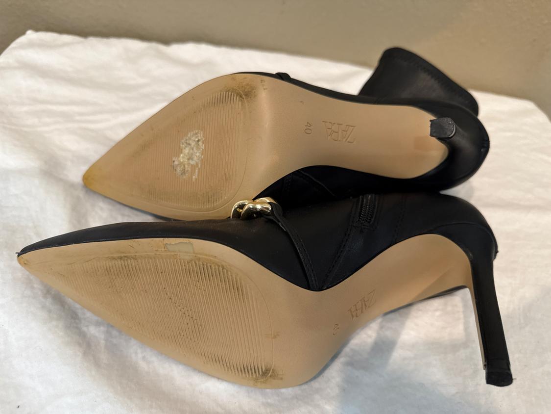 GOLD CHAIN BOOTIES - Image 7