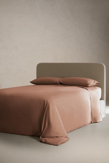 SATEEN FLAT SHEET WITH TRIM (300 THREAD COUNT) - Dusty pink by Zara - Image 1