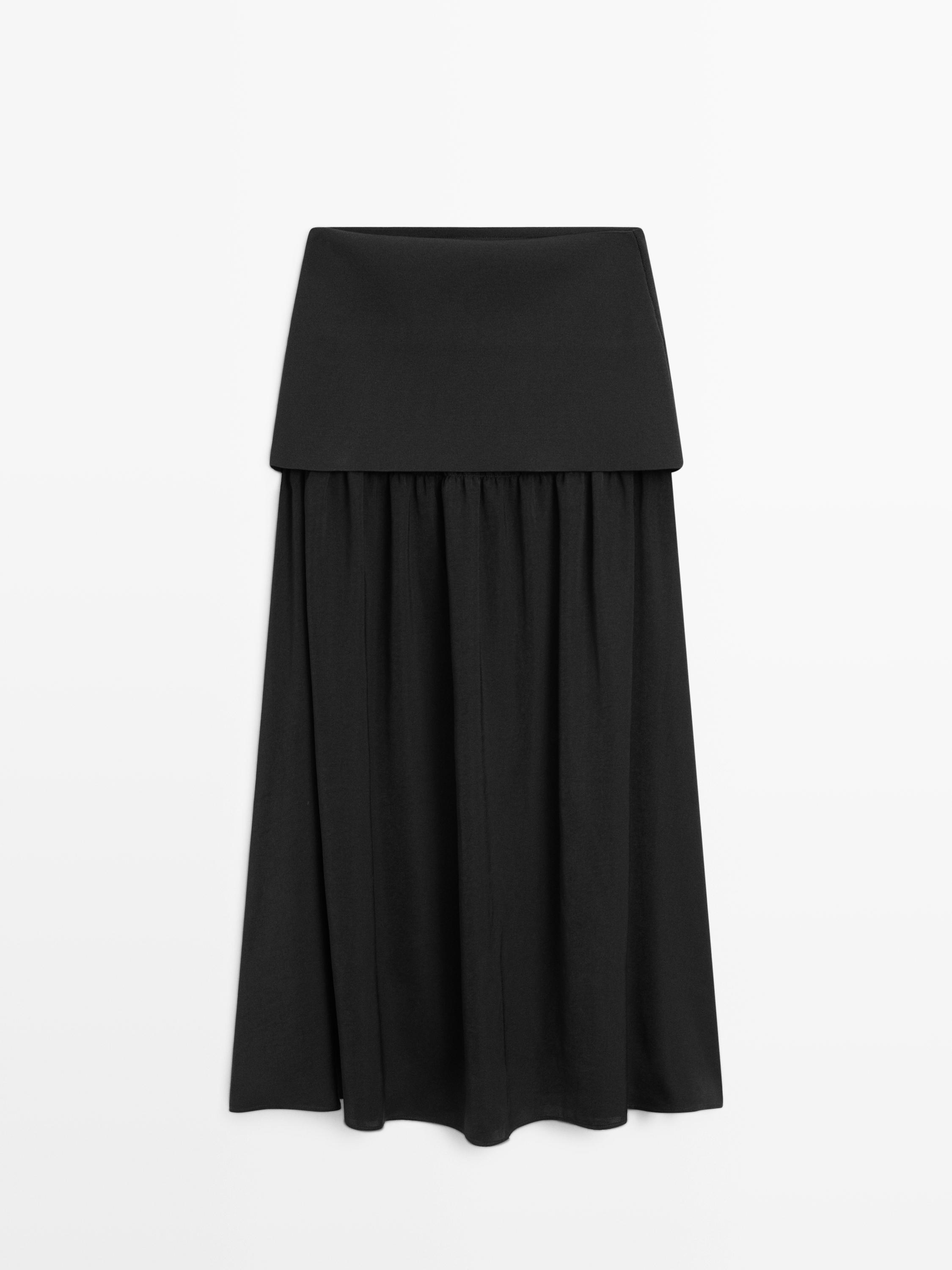 Flowing contrast midi skirt
