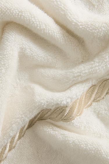 SERVIETTE DE BAIN BRODERIE CORDON - Blanc cassé de Zara