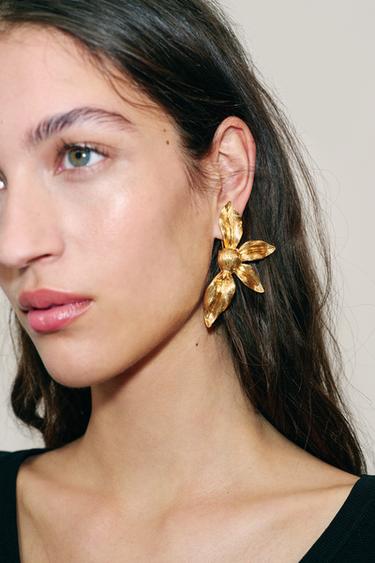 FAN FLOWER EARRINGS - Golden by Zara - Image 1