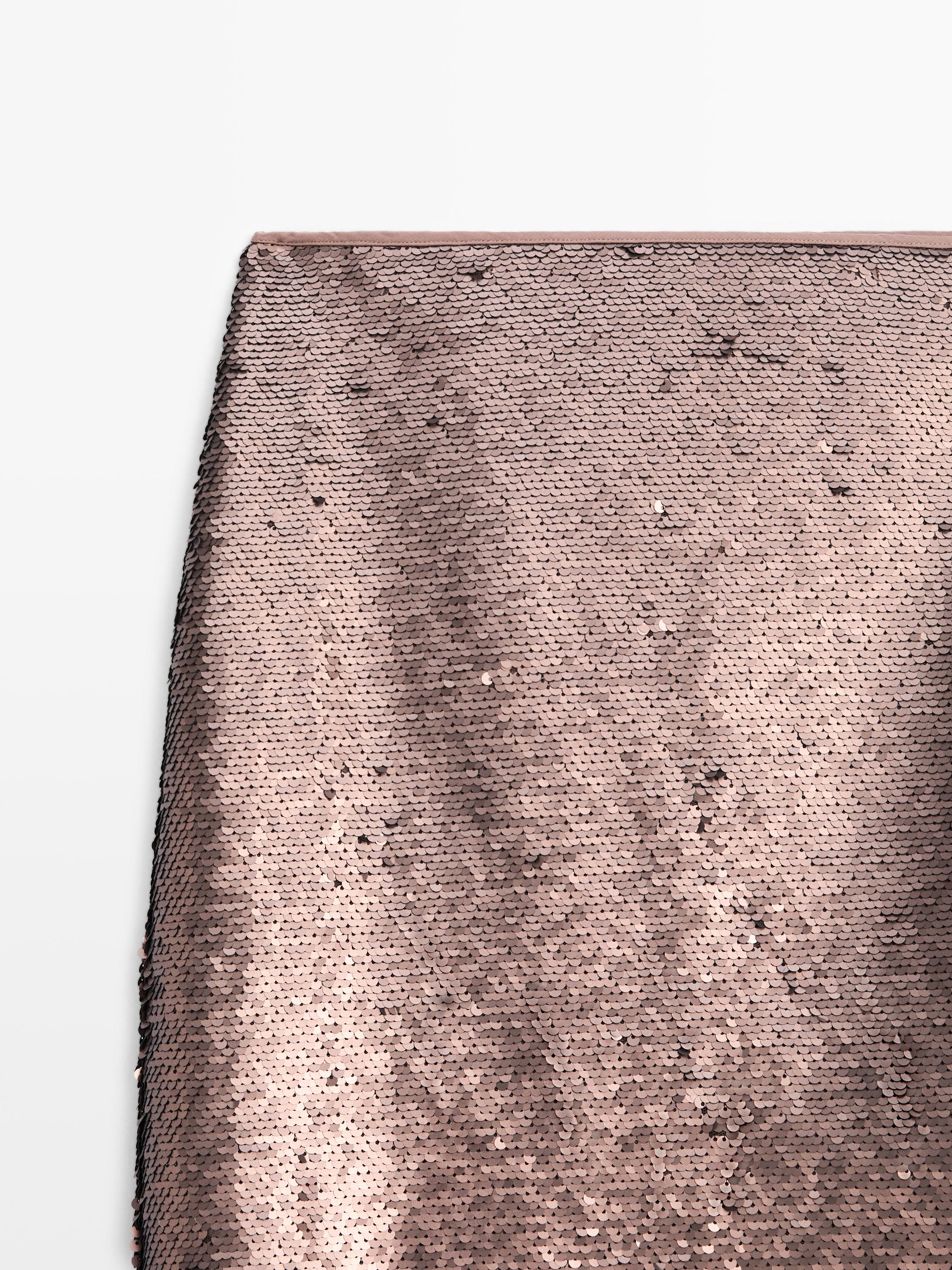 Short matte sequinned skirt