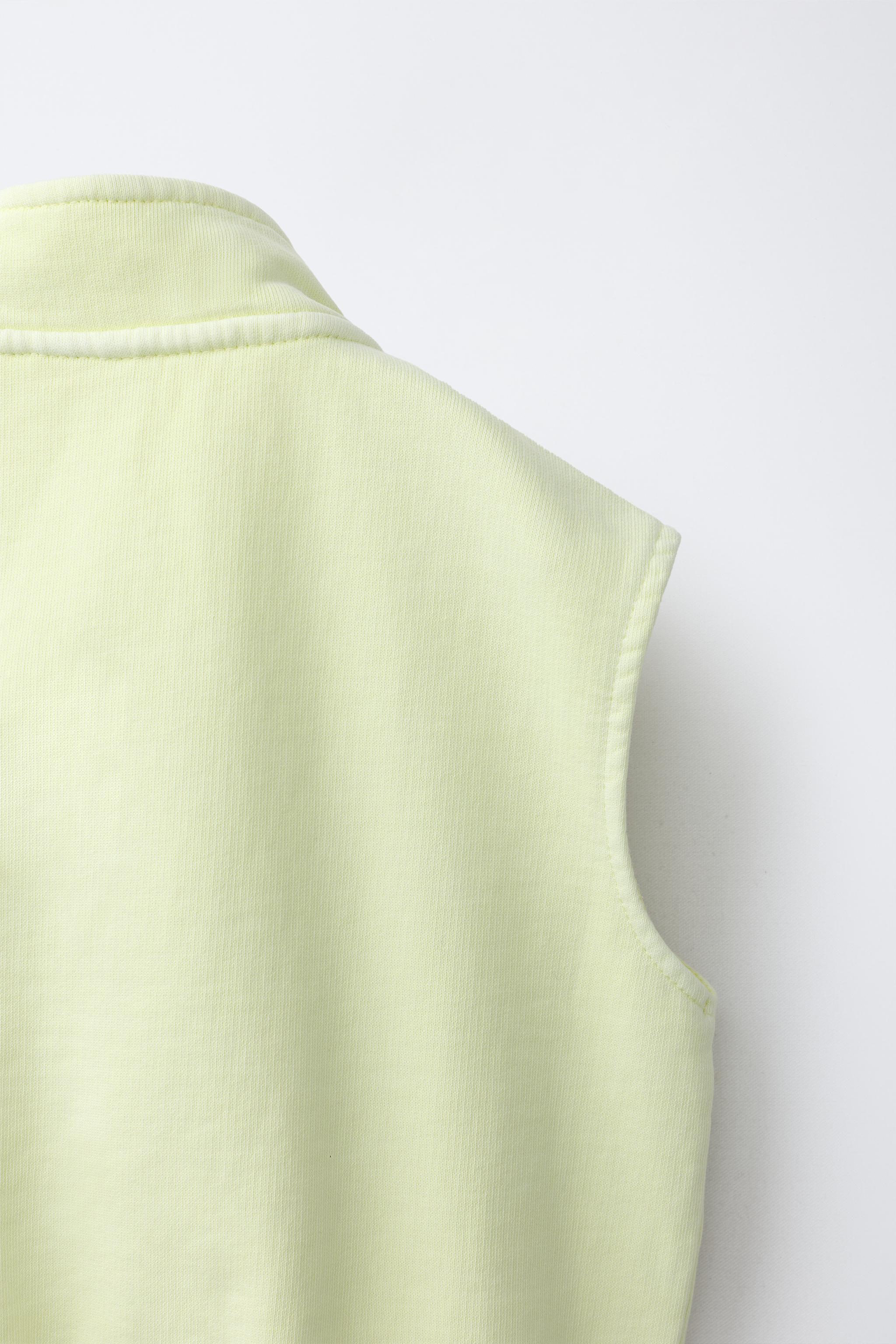 FLEECE VEST