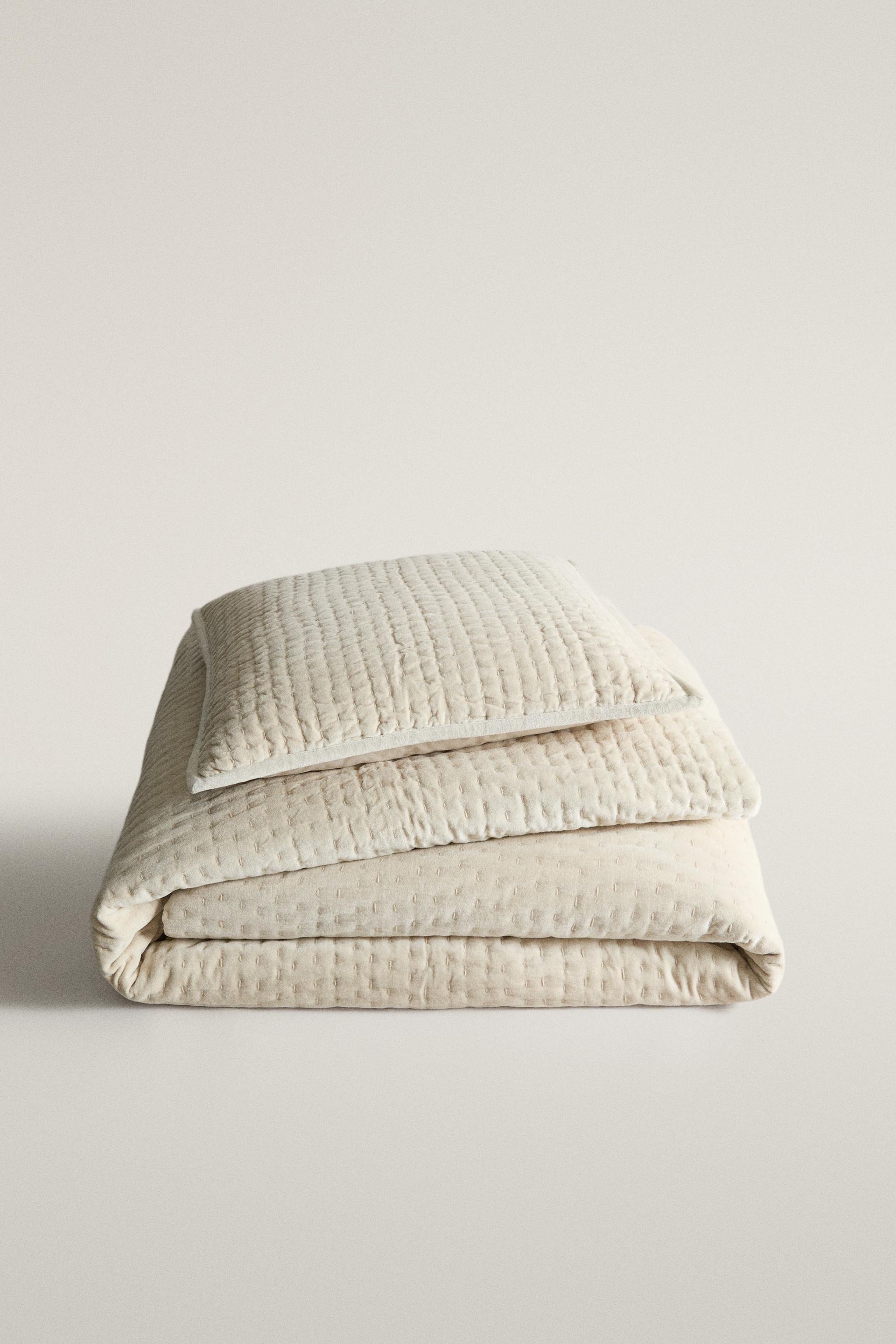 FADED VELVET QUILT