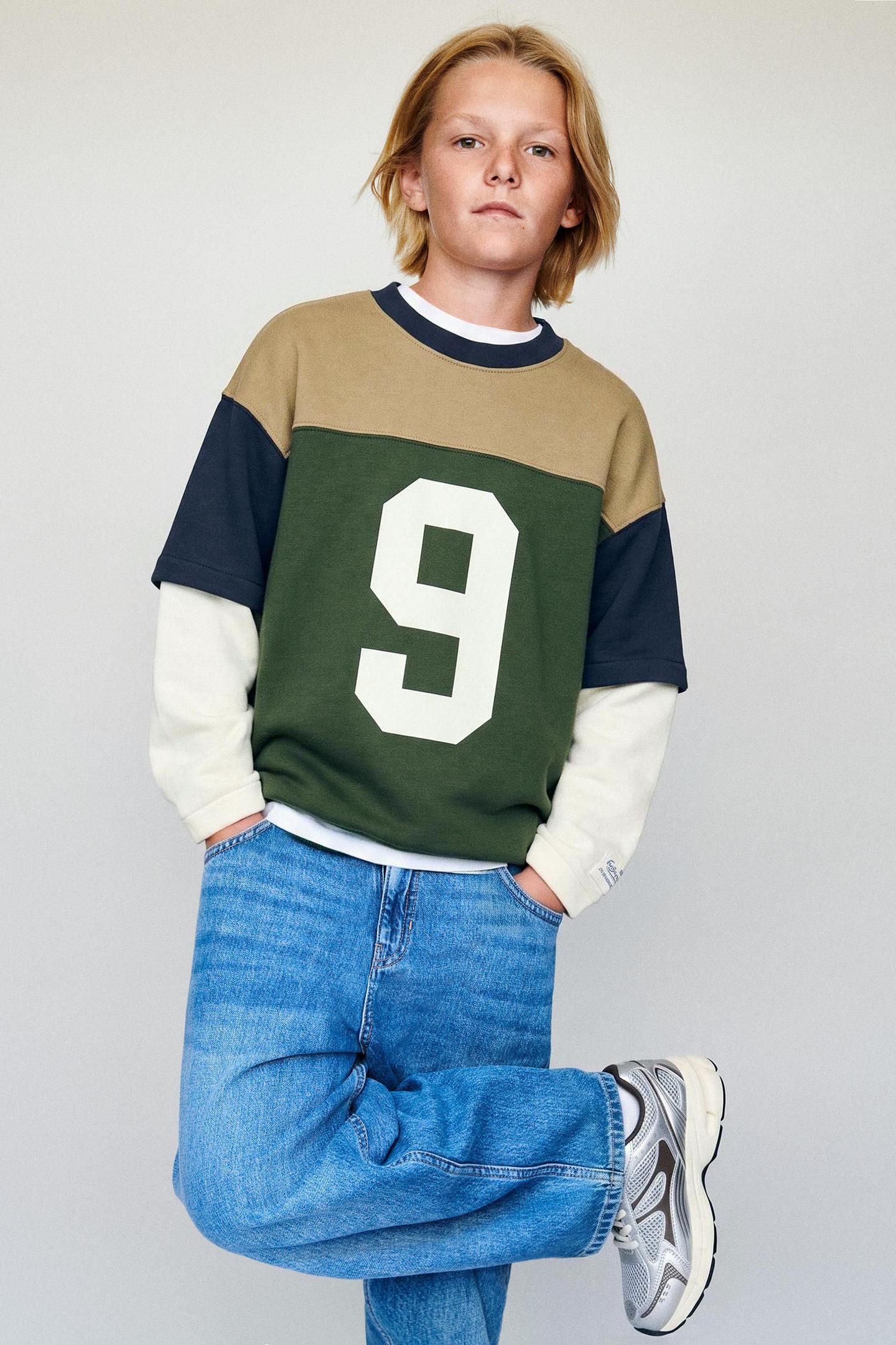 Детская толстовка Zara Varsity Number Double-Sleeve, цвет: Зелёный / Экрю