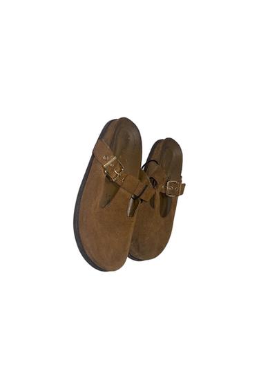 BROWN LEATHER BUCKLE CLOGS