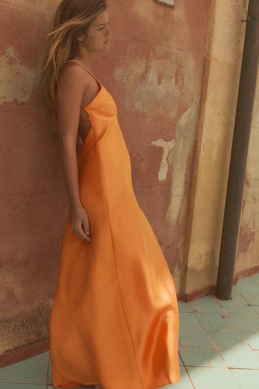 ROBE MIDI SATINÉE - Orange de Zara