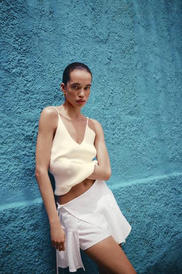 TOP PUNTO TIRANTES FINOS - Blanco roto de Zara