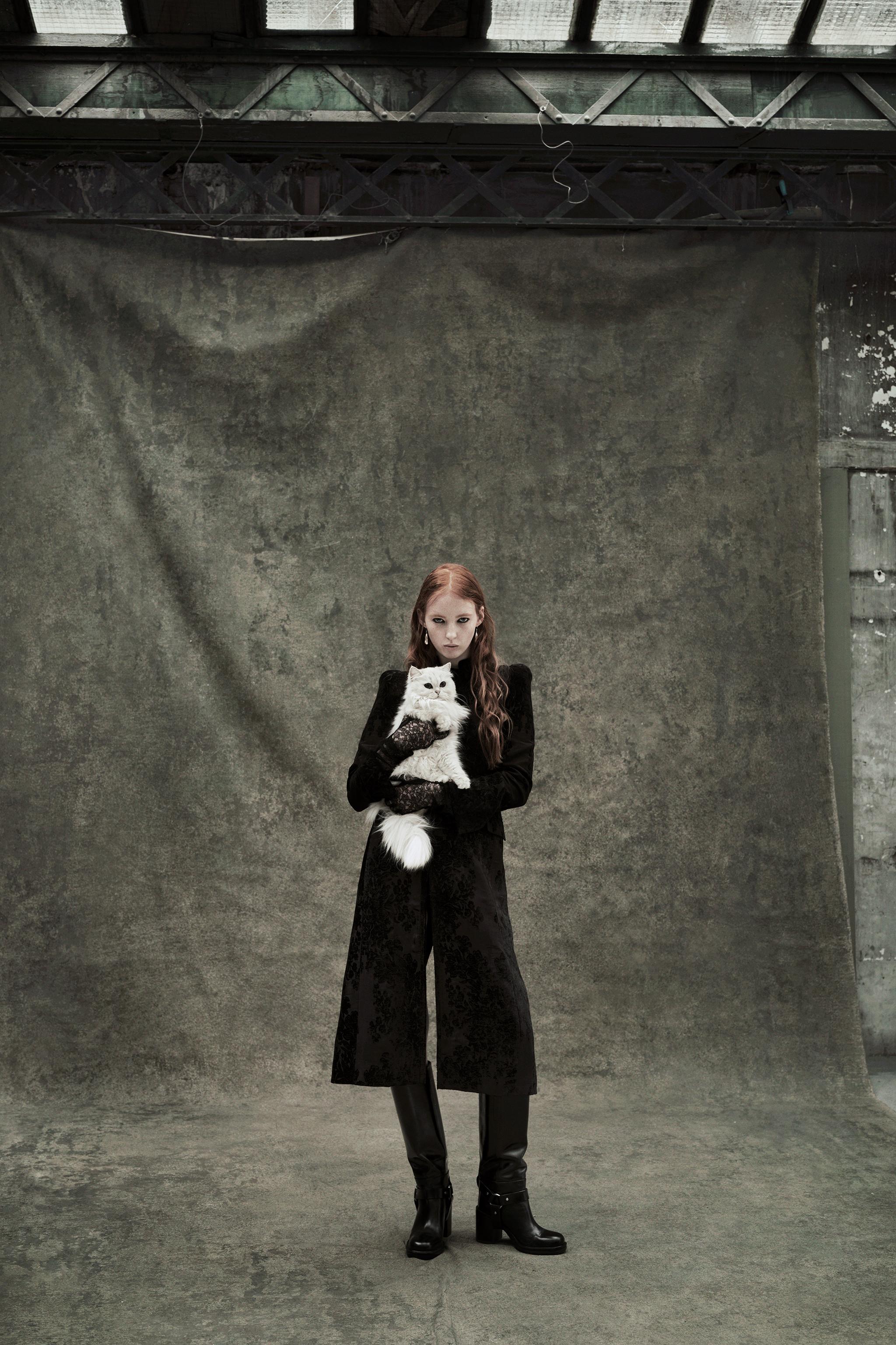 ZW COLLECTION LIMITED EDITION VELVET JACQUARD COAT